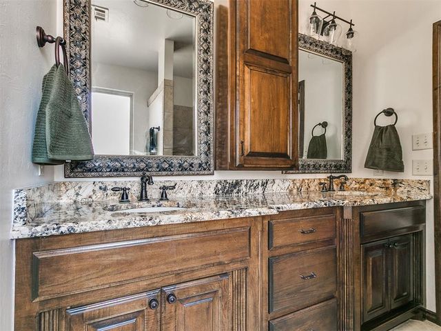 1401 Canyon Bridge Lane, Edmond, OK 73034