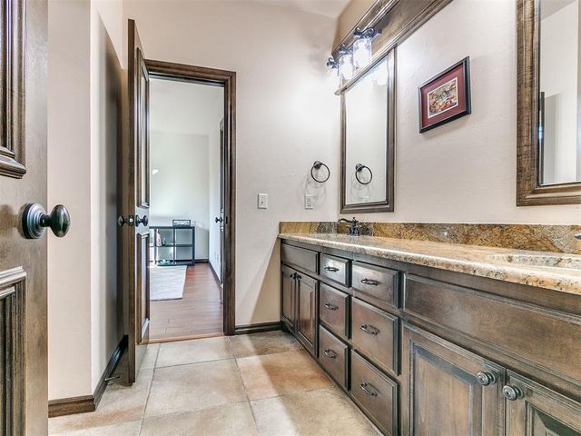1401 Canyon Bridge Lane, Edmond, OK 73034