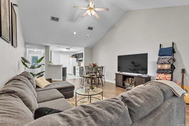 3202 Eisenhauer RD Unit 401, San Antonio, TX 78209