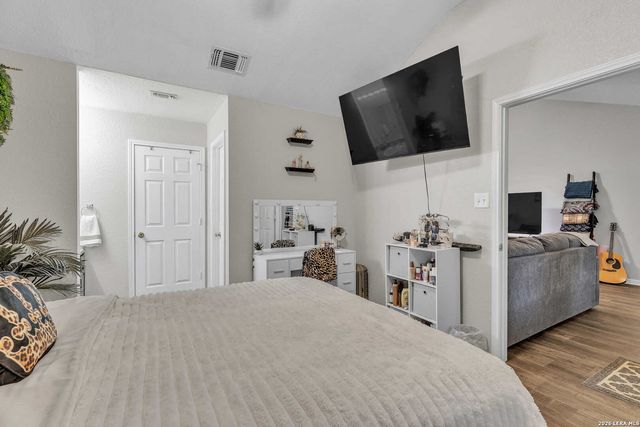 3202 Eisenhauer RD Unit 401, San Antonio, TX 78209