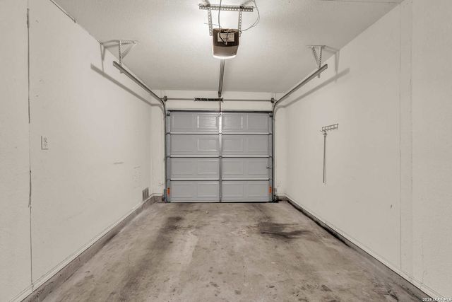 3202 Eisenhauer RD Unit 401, San Antonio, TX 78209