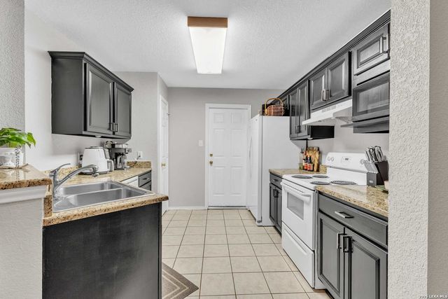 3202 Eisenhauer RD Unit 401, San Antonio, TX 78209