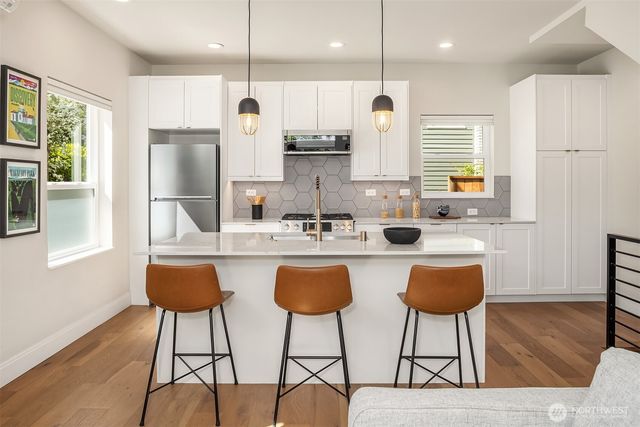 1802 38th Avenue, Seattle, WA 98122