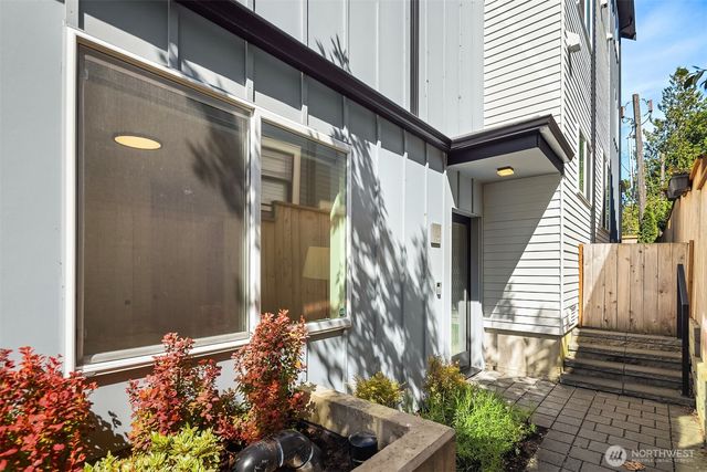 1802 38th Avenue, Seattle, WA 98122