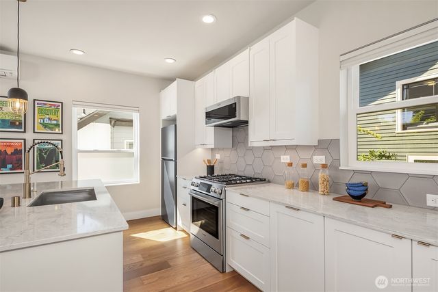 1802 38th Avenue, Seattle, WA 98122