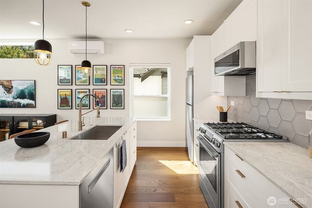 1802 38th Avenue, Seattle, WA 98122