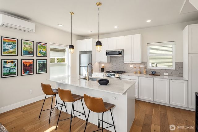 1802 38th Avenue, Seattle, WA 98122