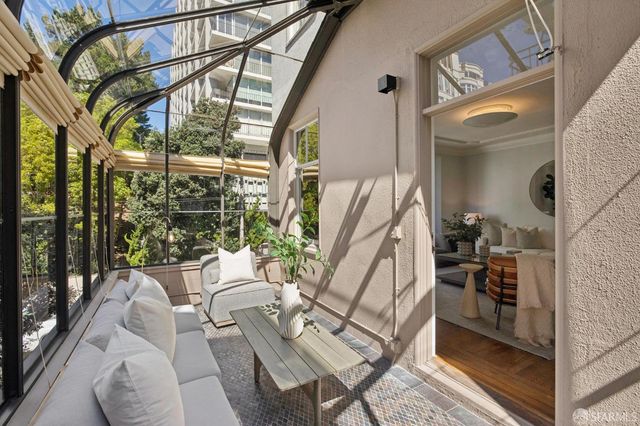 1301 Clay Street 2, San Francisco, CA 94109