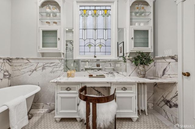 1301 Clay Street 2, San Francisco, CA 94109