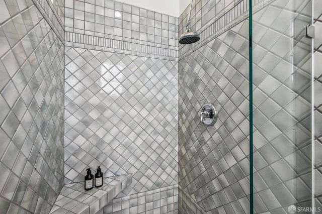 1301 Clay Street 2, San Francisco, CA 94109