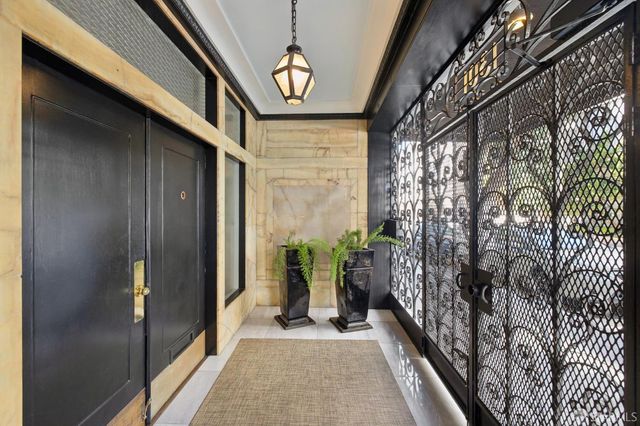 1301 Clay Street 2, San Francisco, CA 94109