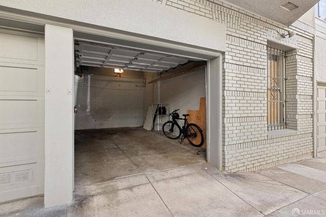 1301 Clay Street 2, San Francisco, CA 94109