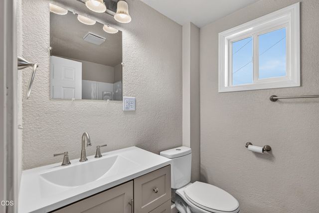 714 Narregan Street, Medford, OR 97501