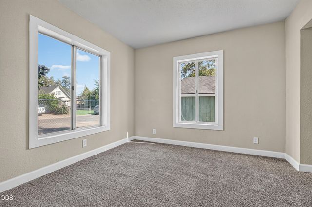714 Narregan Street, Medford, OR 97501