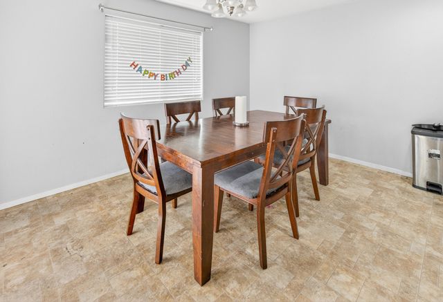 755 Lilac Lane, Dinuba, CA 93618