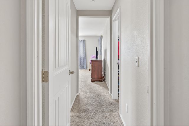 755 Lilac Lane, Dinuba, CA 93618