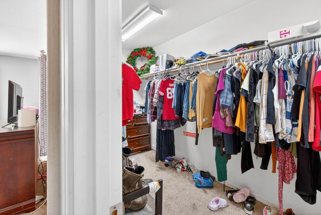 755 Lilac Lane, Dinuba, CA 93618