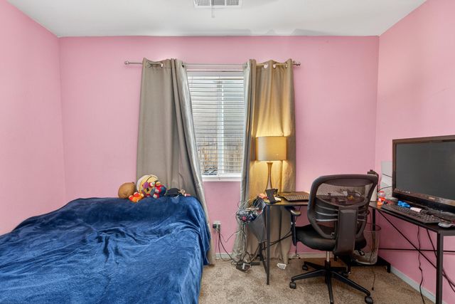 755 Lilac Lane, Dinuba, CA 93618