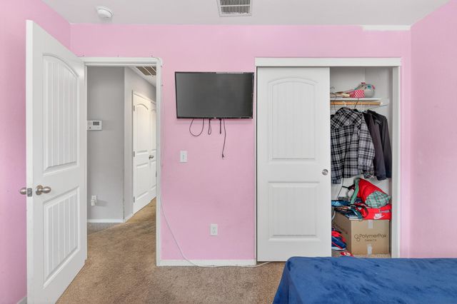 755 Lilac Lane, Dinuba, CA 93618