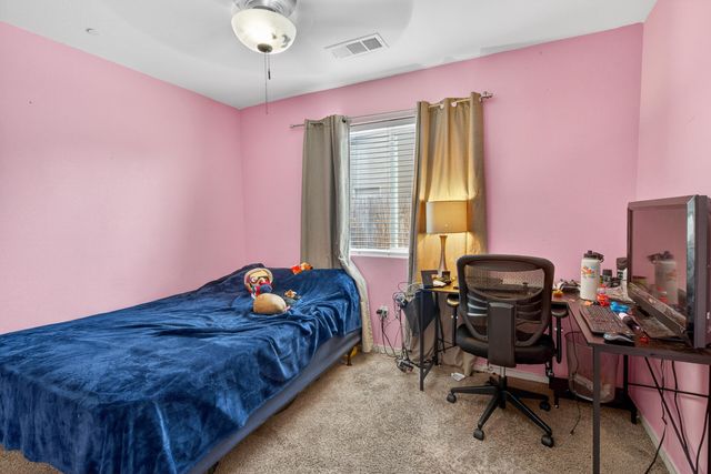 755 Lilac Lane, Dinuba, CA 93618