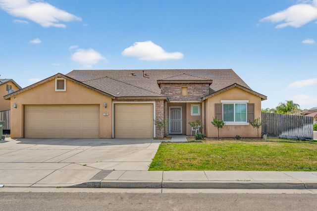 755 Lilac Lane, Dinuba, CA 93618
