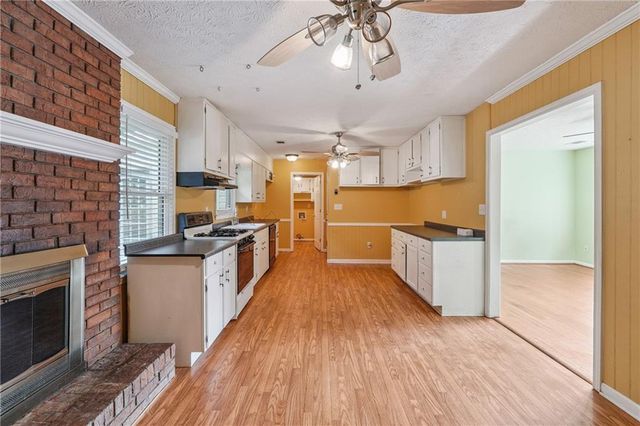 2023 S Oak Drive, Lawrenceville, GA 30044