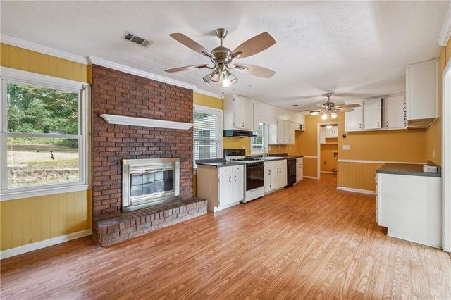 2023 S Oak Drive, Lawrenceville, GA 30044