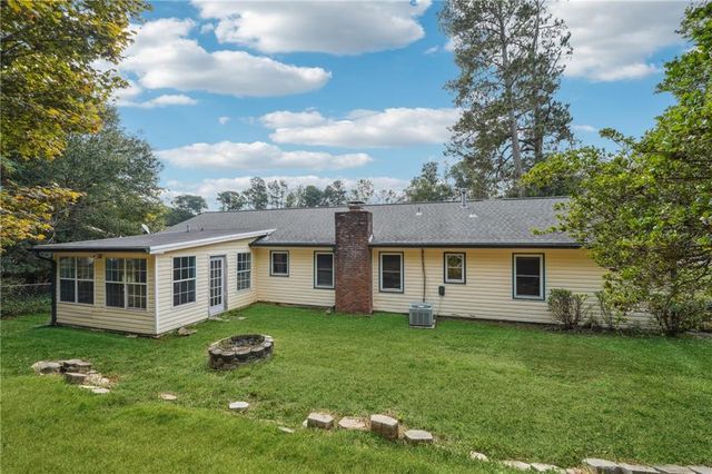 2023 S Oak Drive, Lawrenceville, GA 30044