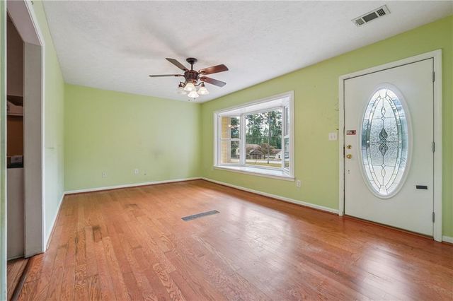 2023 S Oak Drive, Lawrenceville, GA 30044