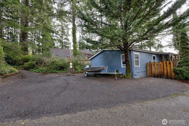 2120 NE Tahuya Blacksmith Road, Tahuya, WA 98588