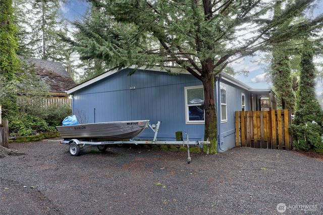 2120 NE Tahuya Blacksmith Road, Tahuya, WA 98588