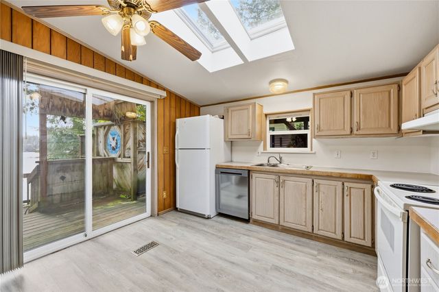 2120 NE Tahuya Blacksmith Road, Tahuya, WA 98588