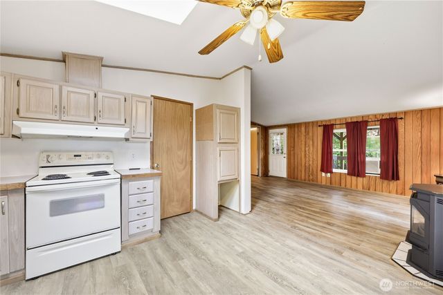 2120 NE Tahuya Blacksmith Road, Tahuya, WA 98588