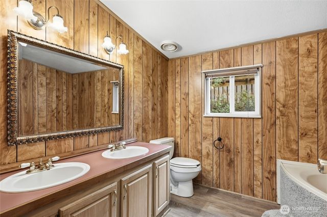 2120 NE Tahuya Blacksmith Road, Tahuya, WA 98588