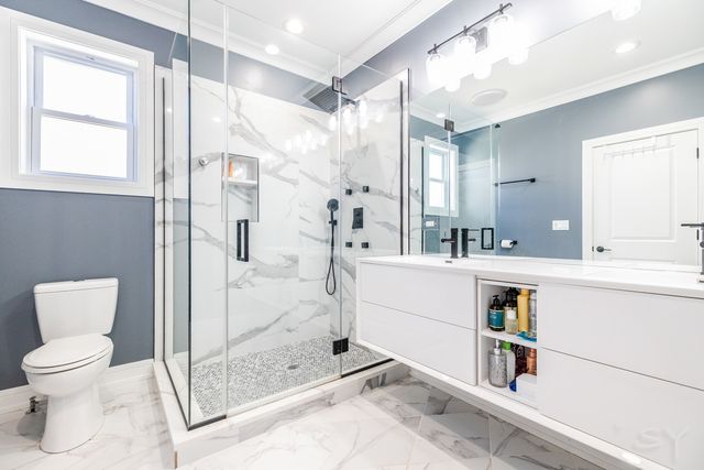 5739 W Grover Street, Chicago, IL 60630