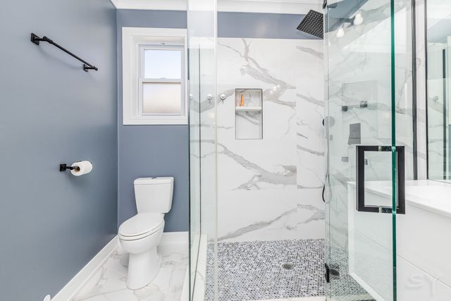 5739 W Grover Street, Chicago, IL 60630