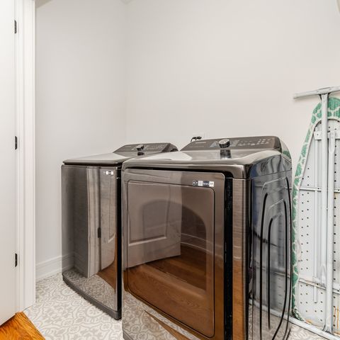 5739 W Grover Street, Chicago, IL 60630