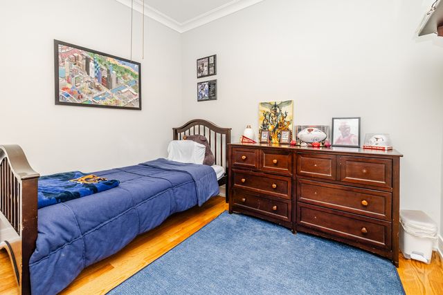 5739 W Grover Street, Chicago, IL 60630