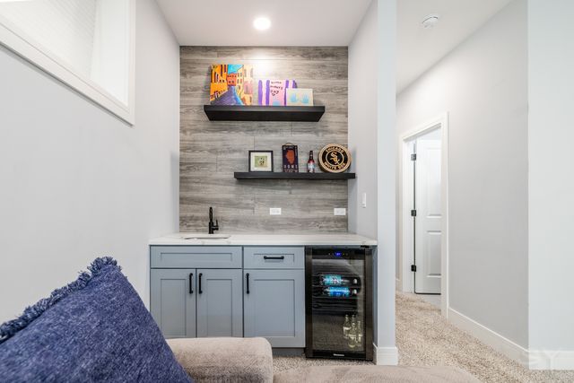 5739 W Grover Street, Chicago, IL 60630