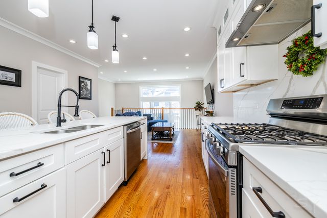 5739 W Grover Street, Chicago, IL 60630