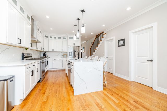 5739 W Grover Street, Chicago, IL 60630