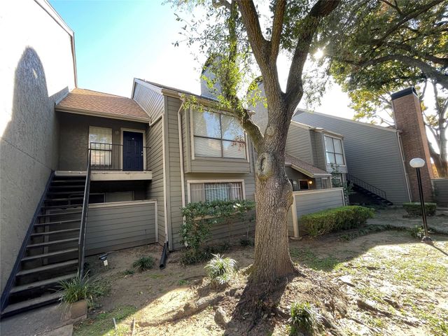 6601 Sands Point Drive 5, Houston, TX 77074