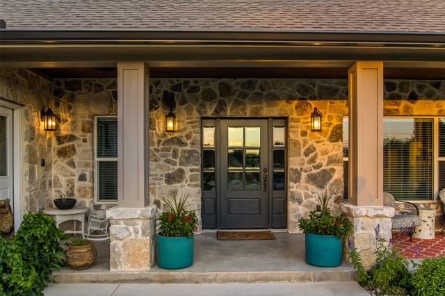400 Capstone DR, Marble Falls, TX 78654