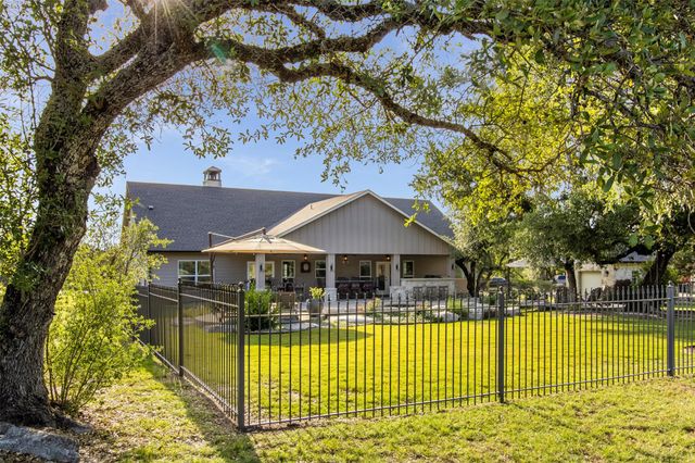 400 Capstone DR, Marble Falls, TX 78654