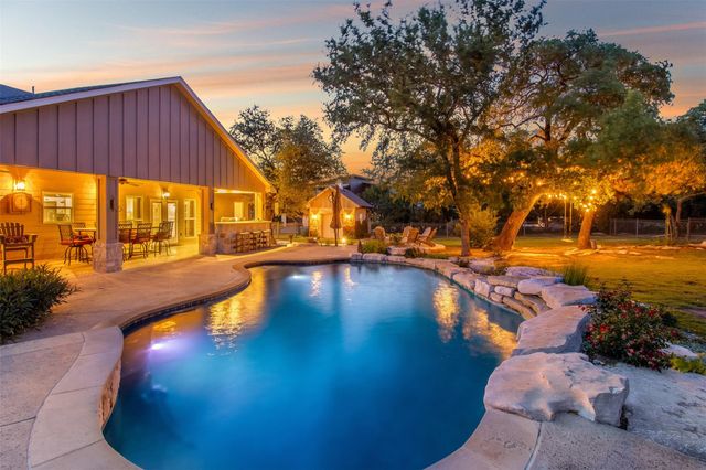 400 Capstone DR, Marble Falls, TX 78654