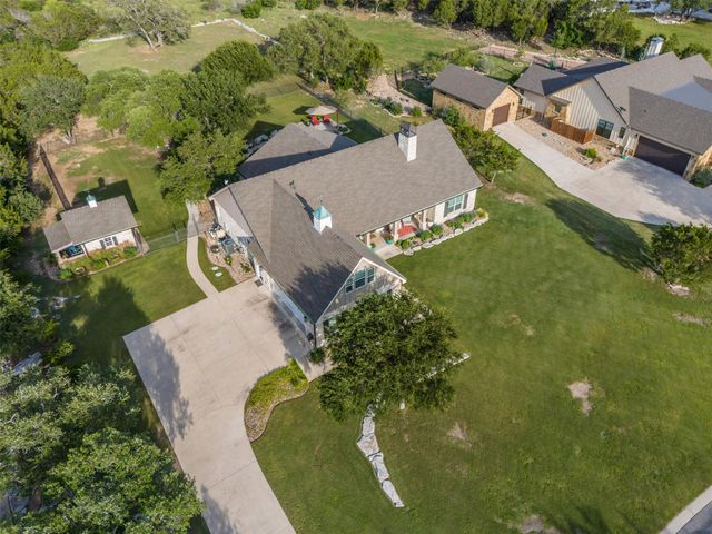 400 Capstone DR, Marble Falls, TX 78654