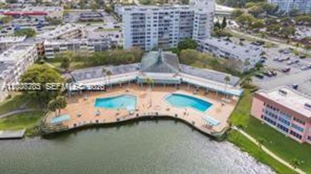 1591 NE Miami Gardens Dr 205, Miami, FL 33179