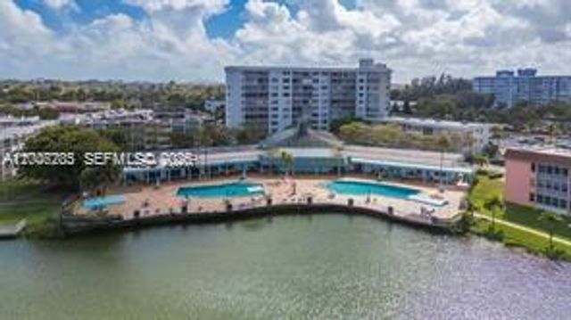 1591 NE Miami Gardens Dr 205, Miami, FL 33179