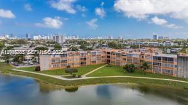 1591 NE Miami Gardens Dr 205, Miami, FL 33179