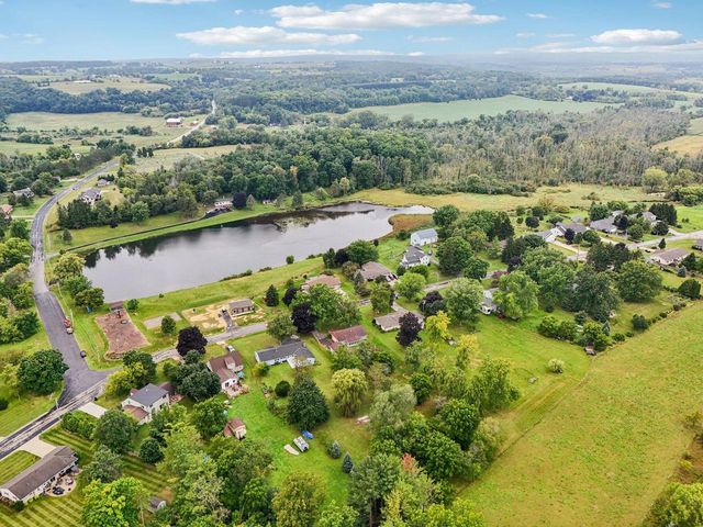 543 Clark STREET, Cascade, WI 53011